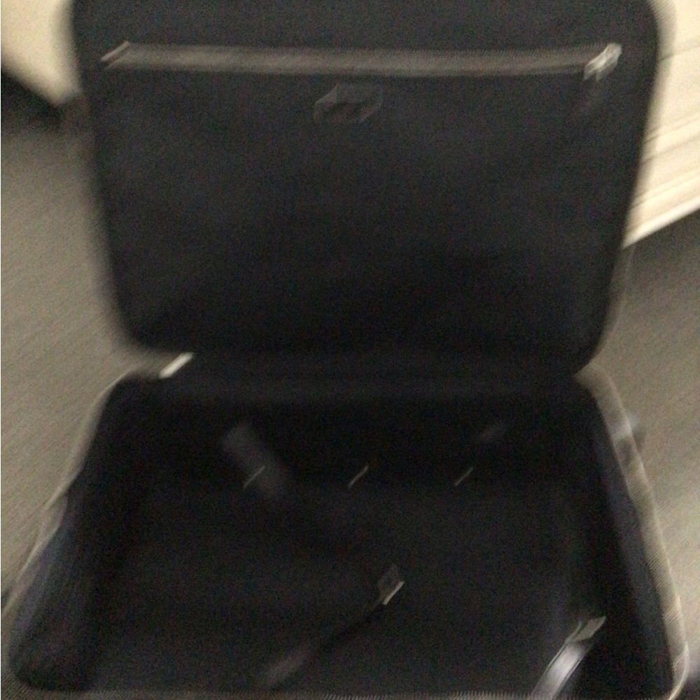 Prada Nylon carryon - Picture 3 of 3